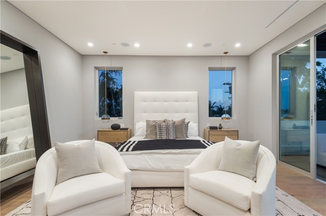 627 N Vista Street, Los Angeles CA: https://media.crmls.org/medias/564b6366-fd69-47f1-9437-a1643700f766.jpg