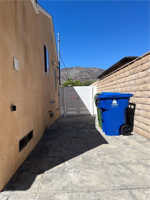 7860 Wentworth Street, Sunland CA: https://media.crmls.org/medias/564bc133-5324-4934-bda6-02008128435e.jpg