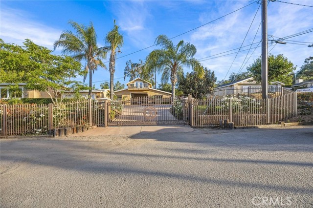 Image 27 of 45 For 14461 Oakley Drive
