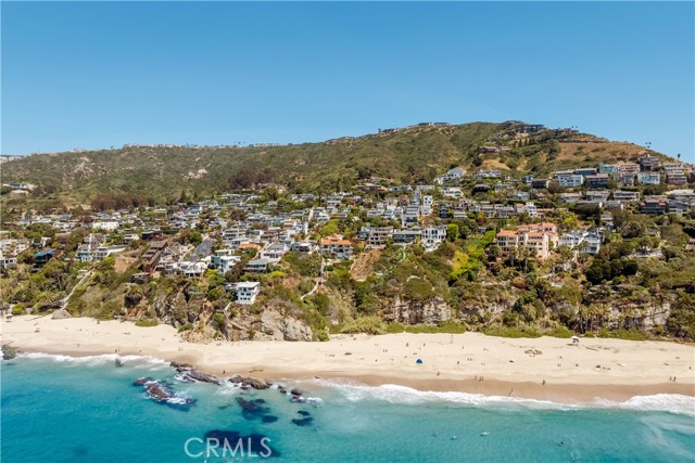 Detail Gallery Image 39 of 43 For 32061 Coast Hwy, Laguna Beach,  CA 92651 - 4 Beds | 4/2 Baths