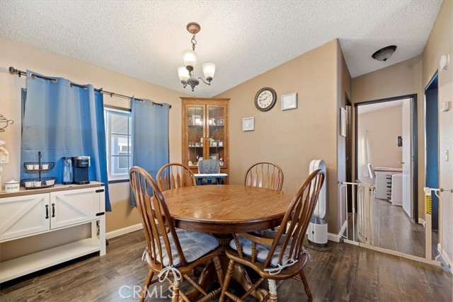 Detail Gallery Image 18 of 47 For 4901 Green River #181,  Corona,  CA 92880 - 3 Beds | 2 Baths