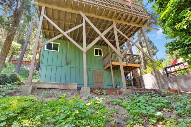 23550 Lake Drive, Crestline CA: https://media.crmls.org/medias/564d194d-fd39-473a-9c7f-6db691eb8b31.jpg