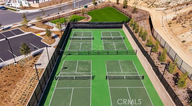 Detail Gallery Image 7 of 9 For 26681 Orion Way, Valencia,  CA 91381 - 3 Beds | 2/1 Baths