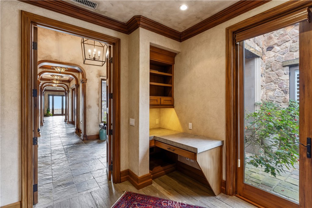 MLS #NP25278615 image #5