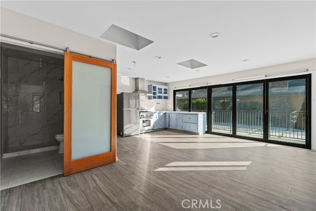 4536 Maycrest Street, Los Angeles CA: https://media.crmls.org/medias/564f96b0-7b83-436a-aacd-d96adbfb8092.jpg