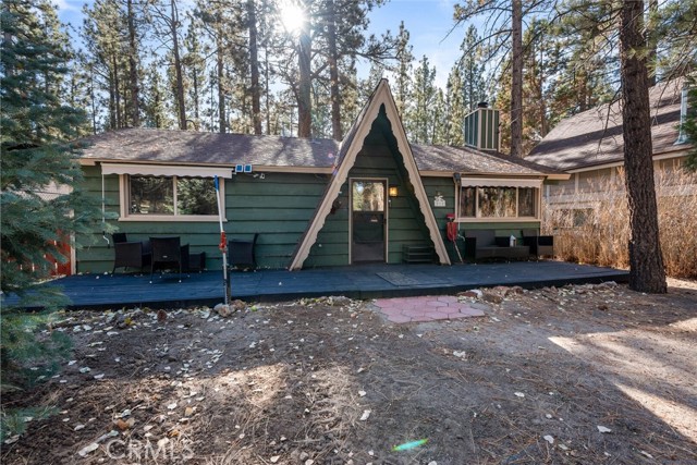 Detail Gallery Image 1 of 17 For 212 W Aeroplane Bld, Big Bear City,  CA 92314 - 2 Beds | 1 Baths