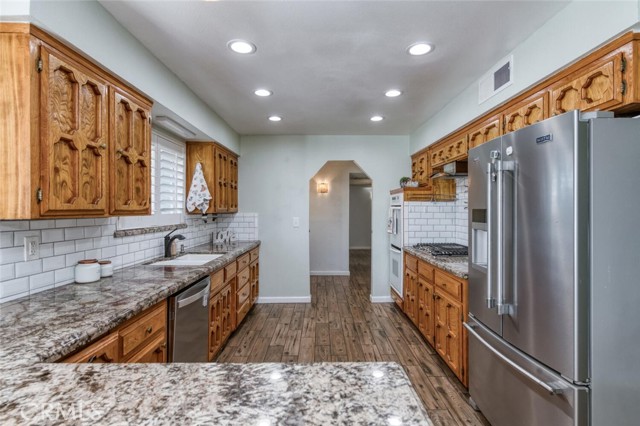 Detail Gallery Image 15 of 38 For 6732 E Harvey, Fresno,  CA 93727 - 3 Beds | 2 Baths