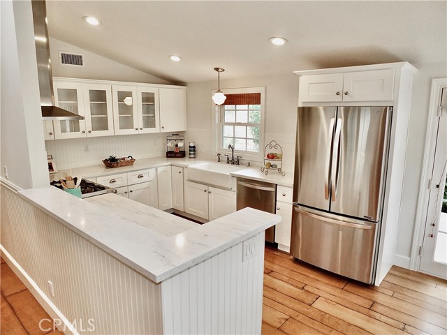 2285 Avalon, Costa Mesa CA: https://media.crmls.org/medias/56507f90-a0d1-4f31-905f-29503753ec5a.jpg