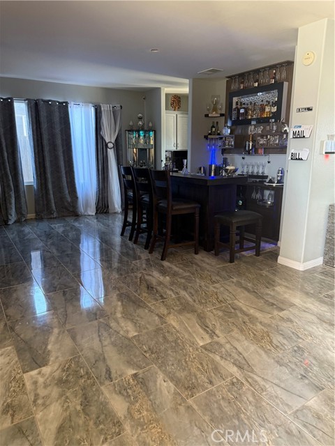 Detail Gallery Image 7 of 9 For 11703 Revolution Rd, Bakersfield,  CA 93312 - 4 Beds | 2/1 Baths