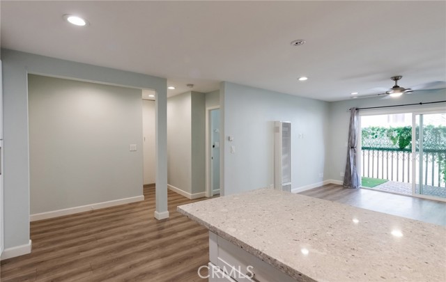 Detail Gallery Image 5 of 35 For 4727 W 147th St #114,  Lawndale,  CA 90260 - 2 Beds | 2 Baths