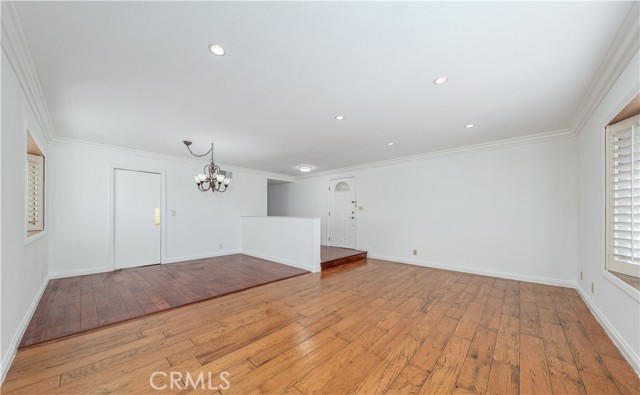 Detail Gallery Image 5 of 33 For 9781 La Esperanza, Fountain Valley,  CA 92708 - 4 Beds | 2 Baths