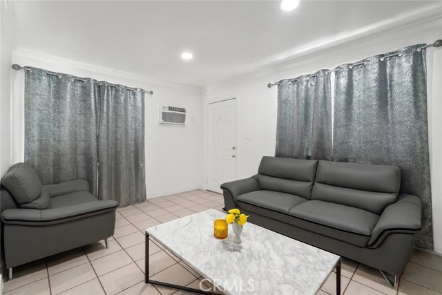 Detail Gallery Image 12 of 15 For 10422 Patricia, Garden Grove,  CA 92840 - 7 Beds | 3 Baths