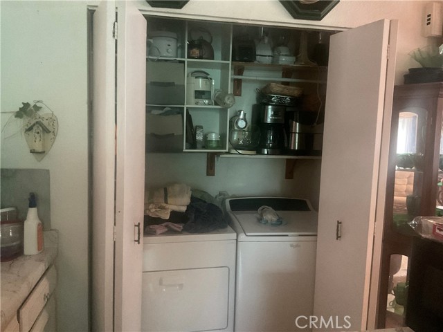 215 Ford Avenue, Gridley CA: https://media.crmls.org/medias/5653daa2-fa50-4868-a88b-c581bfbdbc9a.jpg