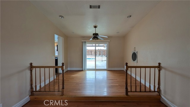 Detail Gallery Image 14 of 49 For 13055 Riverview Dr, Victorville,  CA 92395 - 3 Beds | 2/1 Baths
