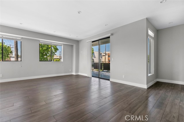 Detail Gallery Image 18 of 37 For 14438 Tiara St, Sherman Oaks,  CA 91401 - 3 Beds | 2/1 Baths
