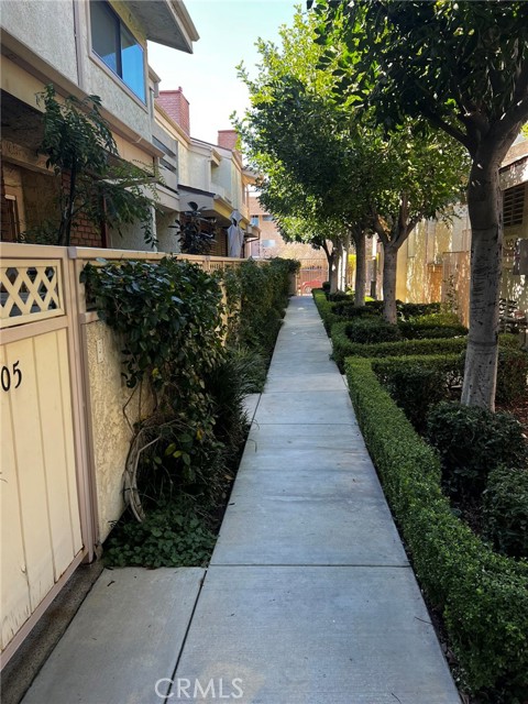 Detail Gallery Image 39 of 40 For 19451 Sherman Way #501,  Reseda,  CA 91335 - 3 Beds | 2/1 Baths