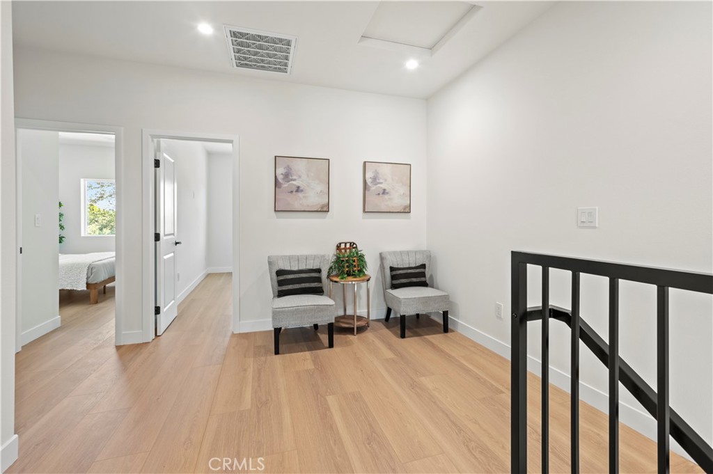 MLS #OC25253896 image #36