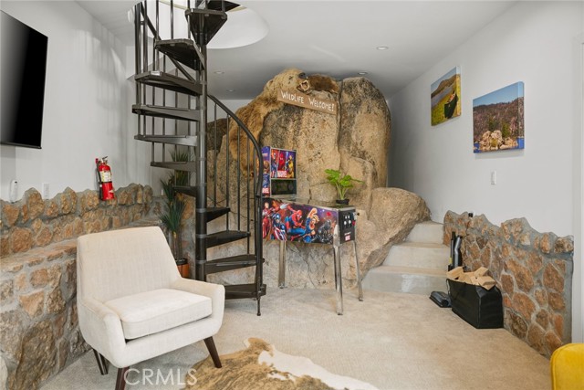 Detail Gallery Image 28 of 71 For 827 Penninsula, Big Bear Lake,  CA 92315 - 3 Beds | 2 Baths