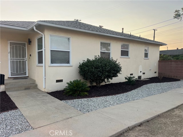 1303 146th, Gardena CA: https://media.crmls.org/medias/5655e238-a911-4f31-a37b-86f2e7d3506b.jpg