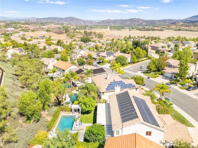 33335 Fox Road, Temecula CA: https://media.crmls.org/medias/565618f1-4584-4eac-bbd0-4c7beeea6ba5.jpg