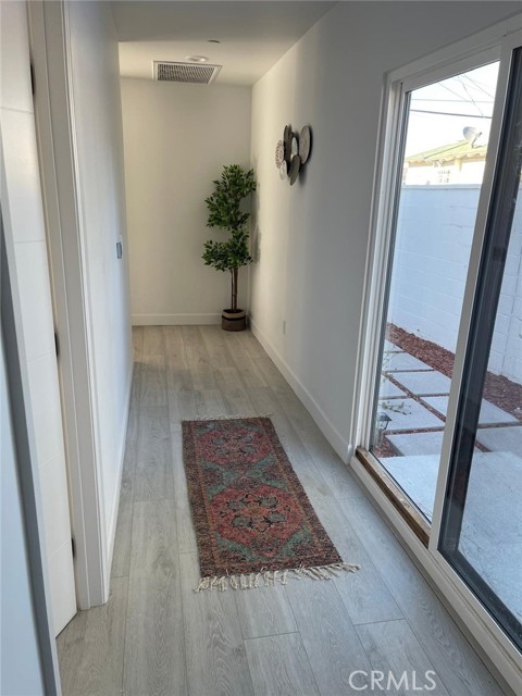 Detail Gallery Image 15 of 27 For 3416 11th, Los Angeles,  CA 90018 - 4 Beds | 3 Baths