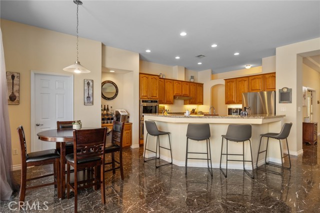 Detail Gallery Image 11 of 44 For 308 Riesling Vines St, Bakersfield,  CA 93314 - 3 Beds | 2 Baths