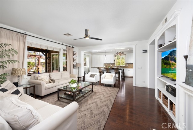 Detail Gallery Image 18 of 57 For 13216 Finish Draft Ct, Corona,  CA 92880 - 5 Beds | 4/1 Baths