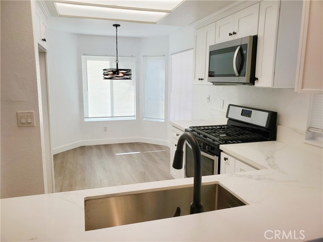 Detail Gallery Image 7 of 19 For 1690 Coolidge St, Corona,  CA 92879 - 3 Beds | 2 Baths