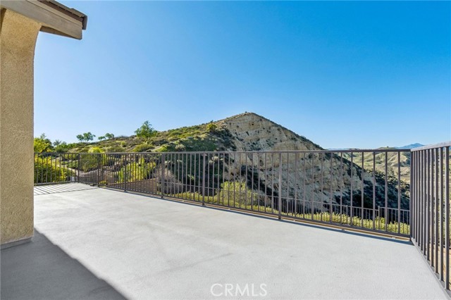 Detail Gallery Image 25 of 44 For 22939 Raintree, Saugus,  CA 91390 - 4 Beds | 3 Baths