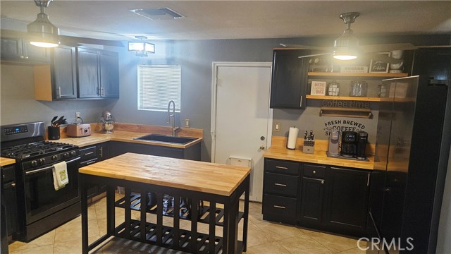 Detail Gallery Image 6 of 15 For 320 Windy Pass, Barstow,  CA 92311 - 3 Beds | 1 Baths