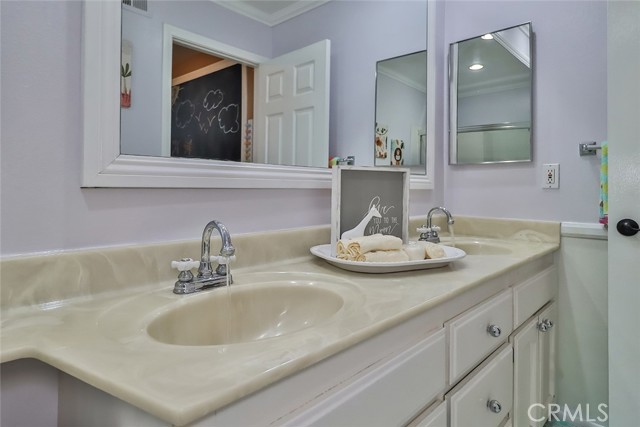 Detail Gallery Image 40 of 60 For 23050 Humming Bird Way, Calabasas,  CA 91302 - 4 Beds | 2/1 Baths