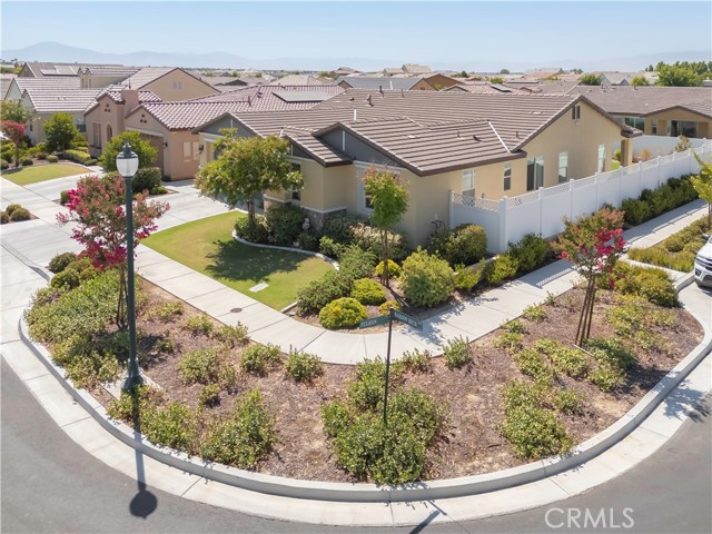 14419 Barbon Beck Avenue, Bakersfield CA: https://media.crmls.org/medias/565c1944-9f3e-4174-98c7-fbe7fcb3c5af.jpg