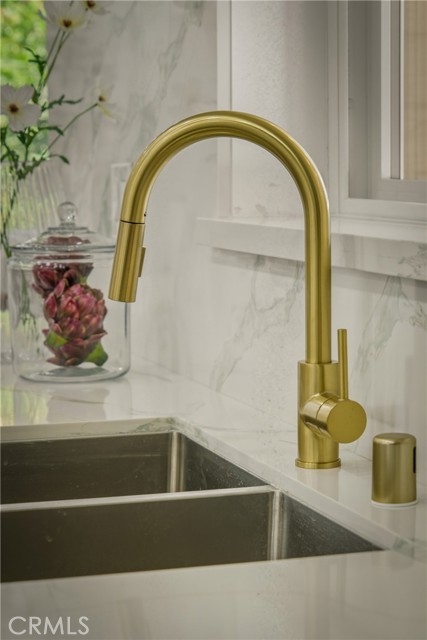 Detail Gallery Image 16 of 26 For 6150 Strickland Ave, Los Angeles,  CA 90042 - 3 Beds | 2 Baths