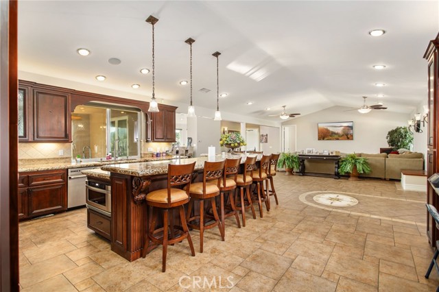 Image 45 of 75 For 22571 Canyon Lake Drive