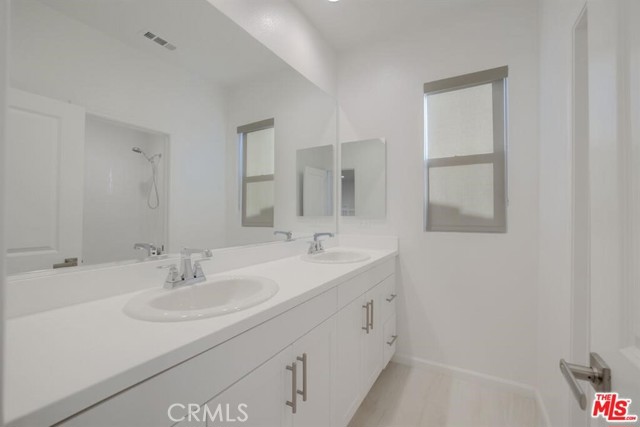 shared bath upstairs