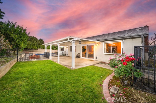 1435 E Dalton Avenue, Glendora CA: https://media.crmls.org/medias/565d404f-6a88-4e5e-972d-ebb090817268.jpg