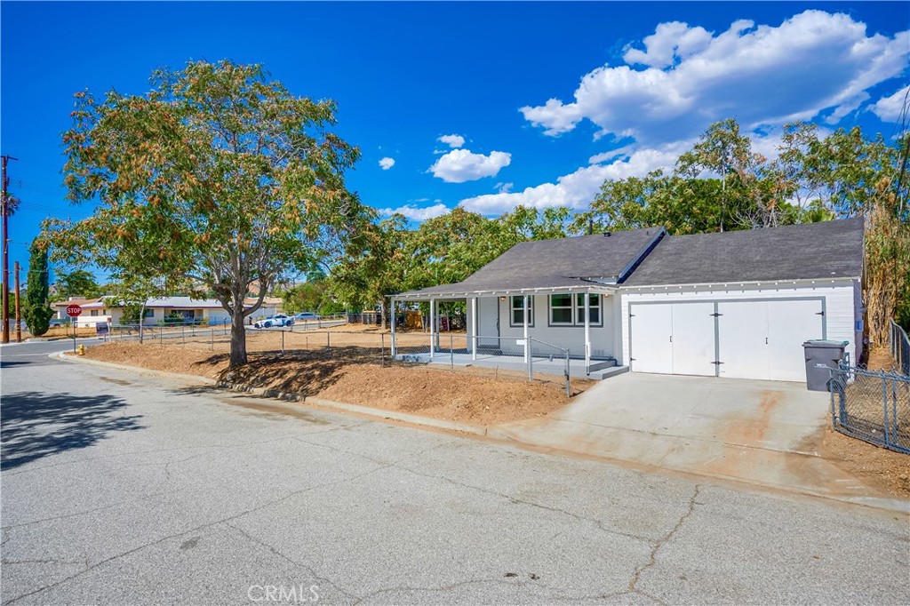 565D7Ec8 B8E9 4B88 9F35 01506F5Ba1Fb 841 E Christie Street, Banning, Ca 92220 &Lt;Span Style='Backgroundcolor:transparent;Padding:0Px;'&Gt; &Lt;Small&Gt; &Lt;I&Gt; &Lt;/I&Gt; &Lt;/Small&Gt;&Lt;/Span&Gt;