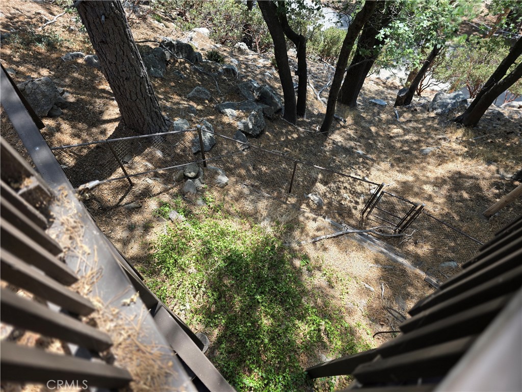 https://media.crmls.org/medias/565dacf4-a1a6-41a0-be9d-d6b41ef1aef4.jpg?preset=X-Large