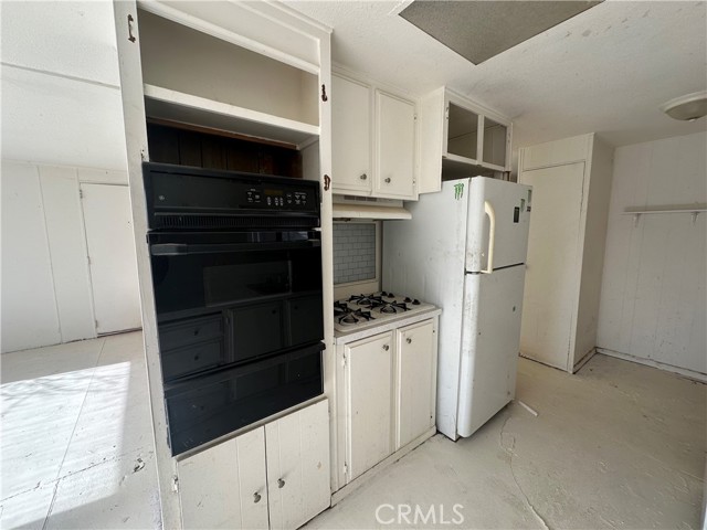 251 S Colorado River Road, Blythe CA: https://media.crmls.org/medias/565e03de-0edb-48c8-92ac-563b4d421257.jpg