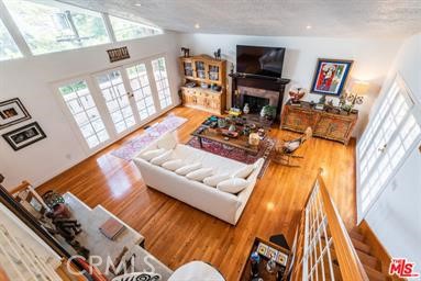 3540 N Knoll Drive, Los Angeles CA: https://media.crmls.org/medias/565ed489-d2b9-4d82-bc1b-652f9209c8fb.jpg