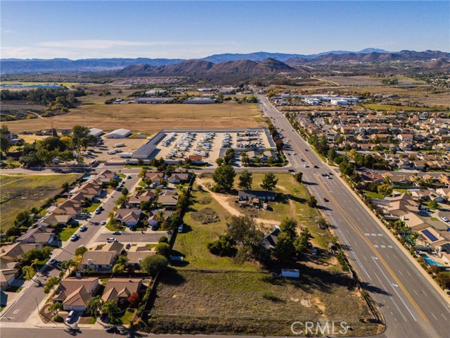 Detail Gallery Image 9 of 12 For 36562 Van Gaale, Winchester,  CA 92596 - 4 Beds | 3 Baths