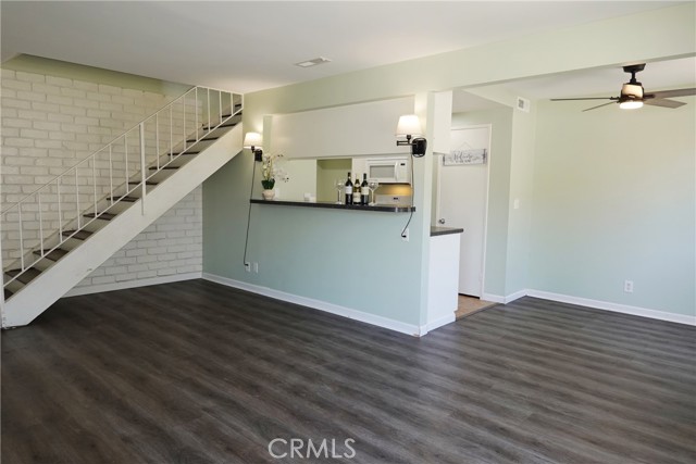 Detail Gallery Image 7 of 39 For 2033 Calle La Sombra #2,  Simi Valley,  CA 93063 - 2 Beds | 1 Baths