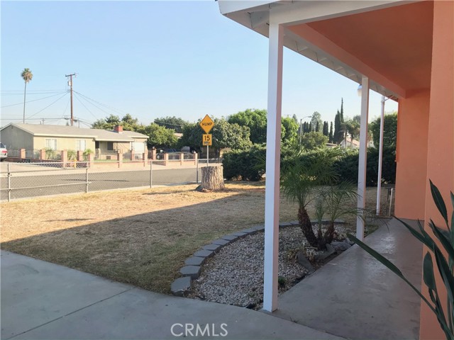 Detail Gallery Image 6 of 9 For 2233 W Encino Pl, Pomona,  CA 91766 - 3 Beds | 1 Baths