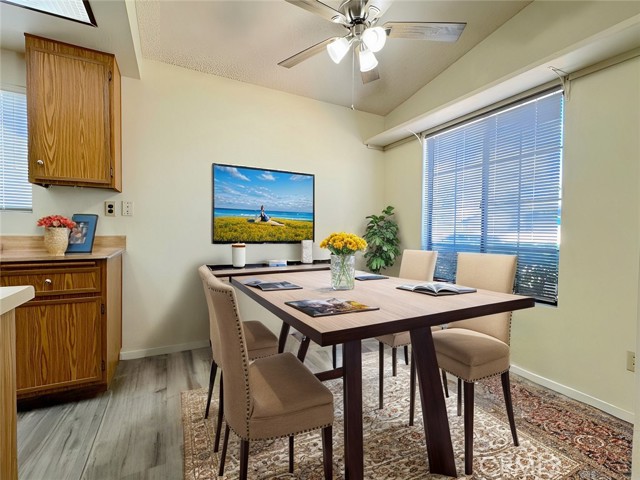 Detail Gallery Image 6 of 37 For 27411 Hacienda Dr, Menifee,  CA 92586 - 2 Beds | 2 Baths