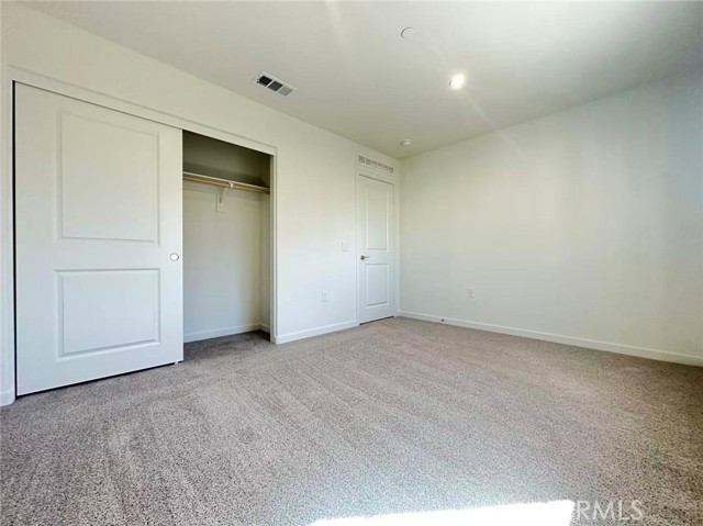 Detail Gallery Image 9 of 20 For 16052 Montenegro Ln, Fontana,  CA 92336 - 4 Beds | 3 Baths