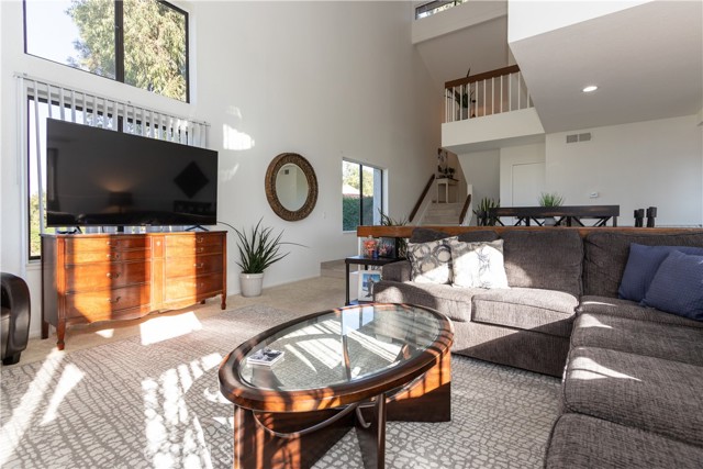 5660e790 F806 4cf6 B677 1843cb7c7b02