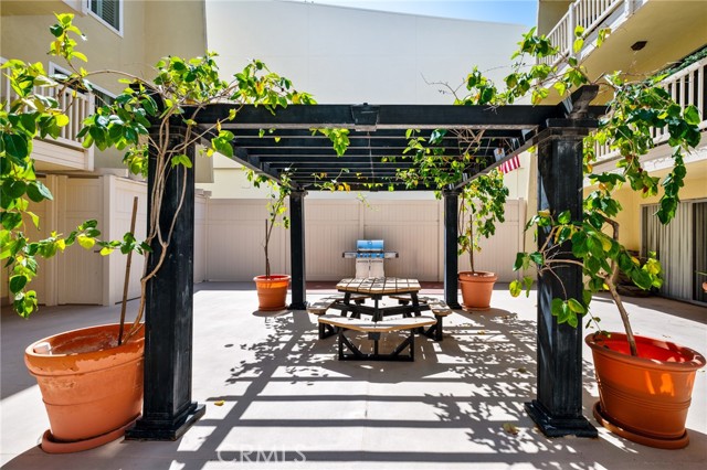 1707 Pacific Coast Highway, Hermosa Beach, California 90254, 1 Bedroom Bedrooms, ,1 BathroomBathrooms,Residential,For Sale,Pacific Coast Highway,SB26076902