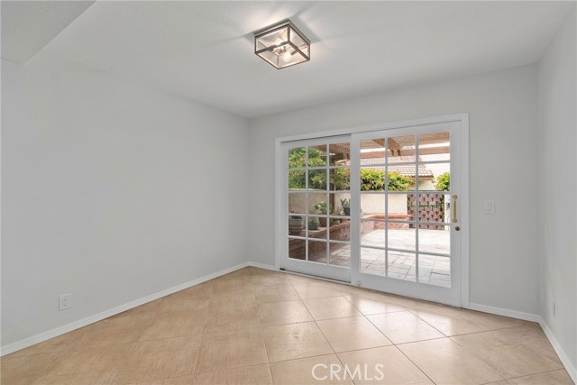 18301 Gum Tree Lane, Huntington Beach CA: https://media.crmls.org/medias/5662581a-9d71-4db8-aad9-b3d79e5d78fd.jpg