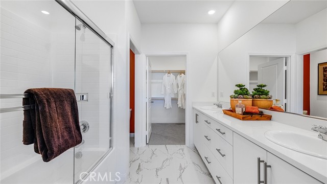 Detail Gallery Image 20 of 26 For 65247 Avenida De Paz, Desert Hot Springs,  CA 92240 - 5 Beds | 3 Baths