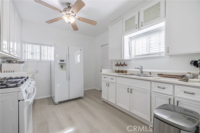 Detail Gallery Image 3 of 14 For 1000 N Mayo, Compton,  CA 90221 - 3 Beds | 1 Baths